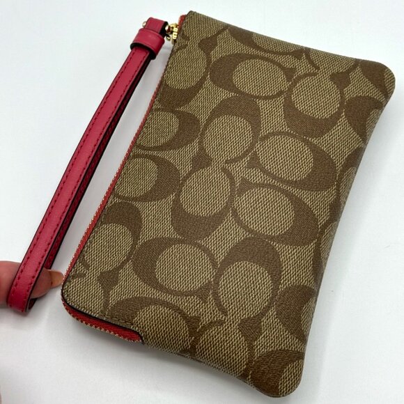 Coach Corner Zip Wristlet Signature Coated Canvas Good Times Heart Patch - Picture 3 of 14